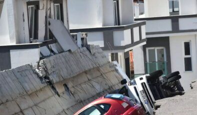 İzmir Valisi Süleyman Elban, sağanak sonrası incelemelerde bulundu