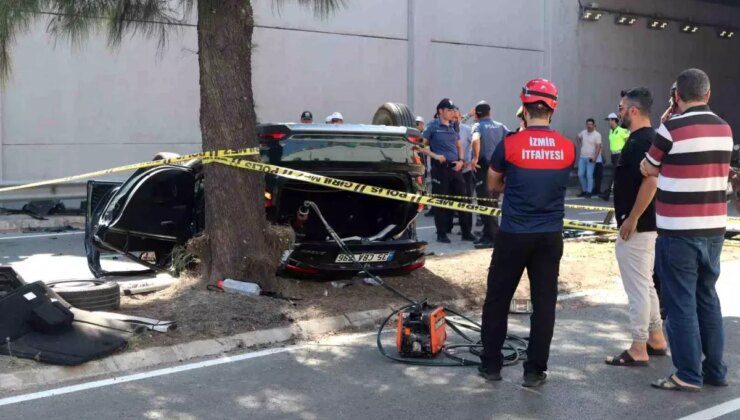 İzmir’de Köprülü Kavşaktan Düşen Otomobilde 3 Kadın Hayatını Kaybetti