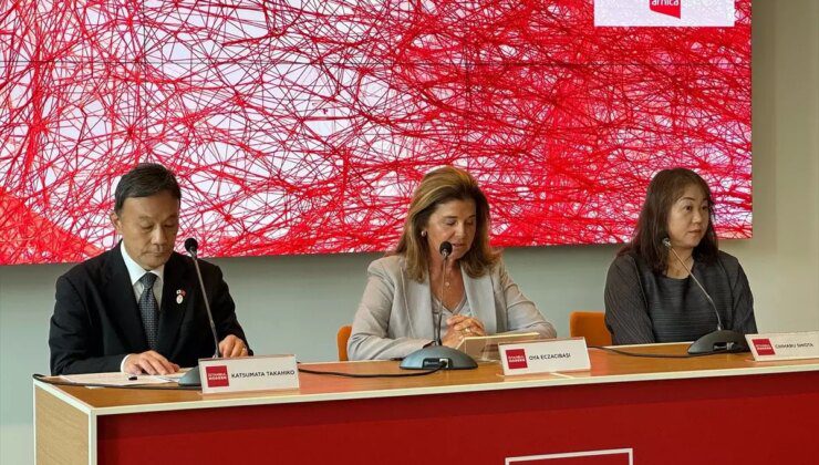 Japon Sanatçı Chiharu Shiota’nın İstanbul Modern’deki Sergisi Açıldı