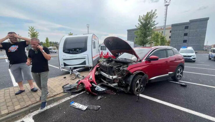 Kocaeli’de hastane otoparkında kaza