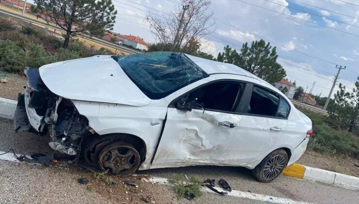 Konya’da Otomobil Devrildi, 3 Kişi Yaralandı