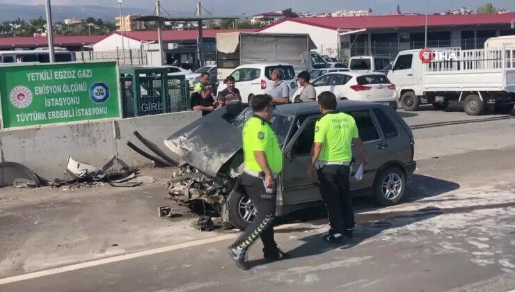 Muayene Sırasındaki Araca Çarpan Otomobilde 2 Yaralı