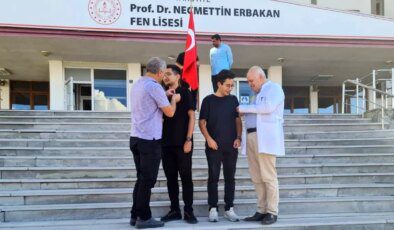 Necmettin Erbakan Fen Lisesi Başarılı Öğrencilerini Ödüllendirdi