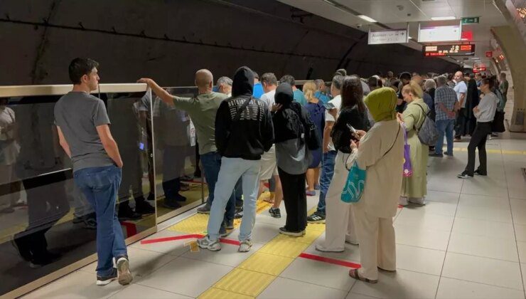 Samandıra’dan Üsküdar’a seyir halinde olan metronun arızalanması