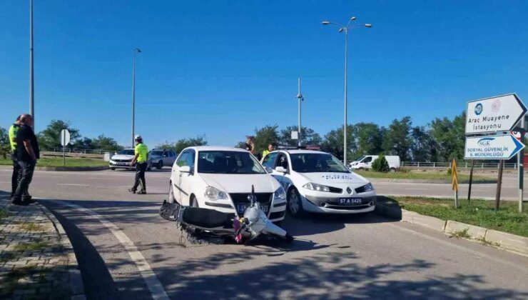 Sinop’ta Otomobil Motosiklete Çarptı: 1 Yaralı