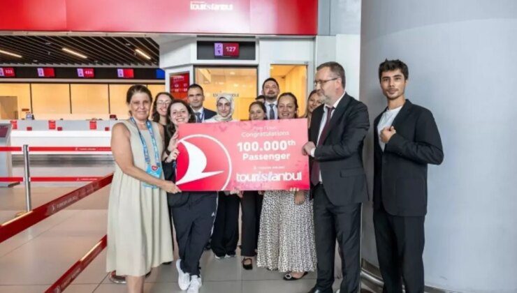 THY’nin Touristanbul Projesi 100 Bininci Yolcusunu Ağırladı