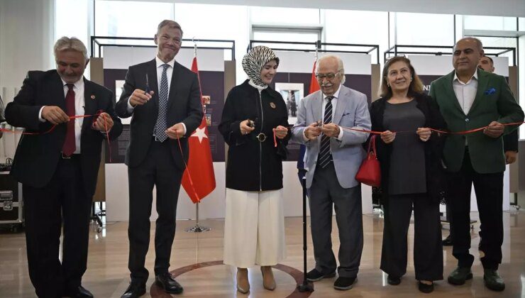 Türk Kadın Öncüleri Sergisi Açıldı