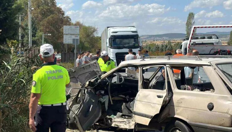 Uşak’ta Trafik Kazası: 1 Ölü, 4 Yaralı