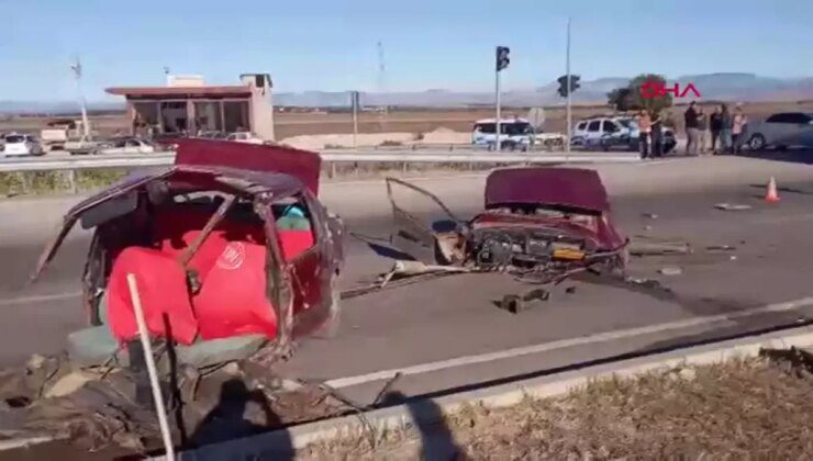 Adana’da Trafik Kazası: Otomobil Ortadan İkiye Bölündü