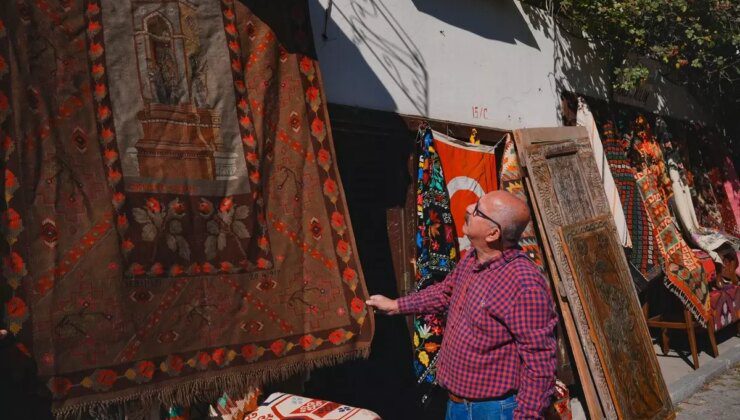 Ahmet Geyiklioğlu’nun ‘Cumhuriyet’ Kilimi 25 Yıldır Sergileniyor