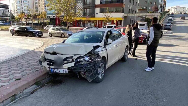 Elazığ’da Trafik Kazası: 2 Yaralı