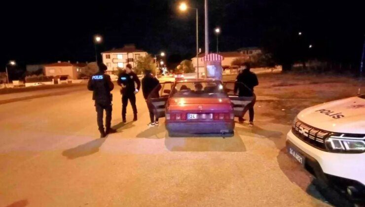 Erzincan’da Kız Yurtları Önünde Sıkı Güvenlik Denetimi