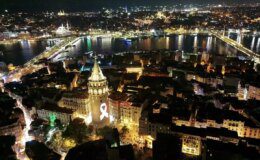 Galata Kulesi Pembe Rengiyle Meme Kanseri Farkındalığına Dikkat Çekti