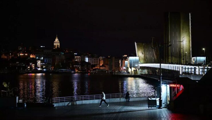 Galata ve Atatürk Köprüleri Gece Bakım Çalışmaları İçin Trafiğe Kapandı