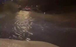 İstanbul’da Sağanak Yağış Trafiği Felç Etti