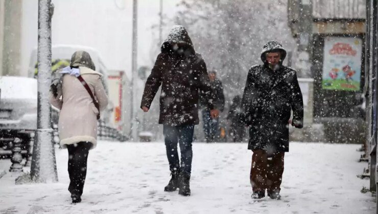 Kara kış şimdiden etkisini gösteriyor! Üç şehrimizde eğitime ara