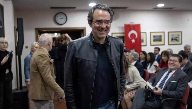 Kolombiyalı Yazar Juan Gabriel Vasquez, ‘Kurmacanın Yeri’ Konferansında