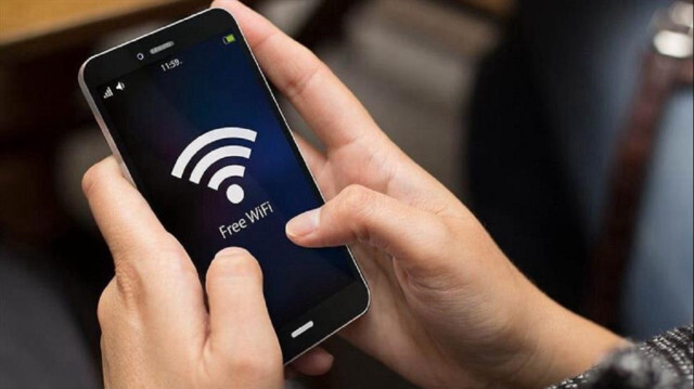 Uzman isim uyardı: Mobil bankacılık işlemlerinde ‘halka açık Wi-Fi kullanmayın’