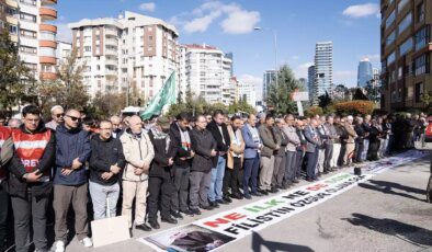 Yahya Sinvar İçin Gıyabi Cenaze Namazı Kılındı