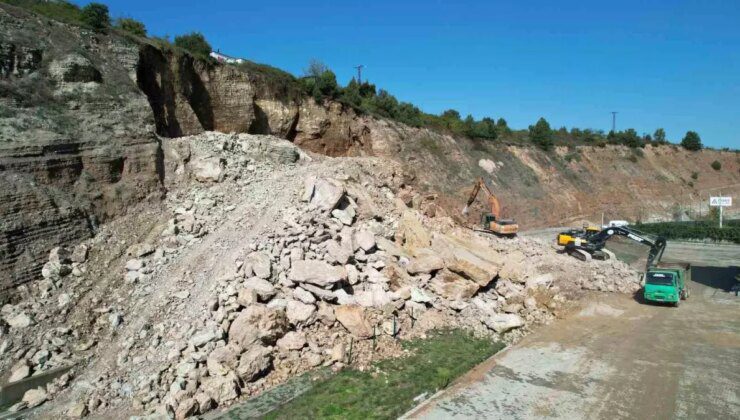 Zonguldak’ta Aşırı Yağışlar Heyelanı Beraberinde Getirdi