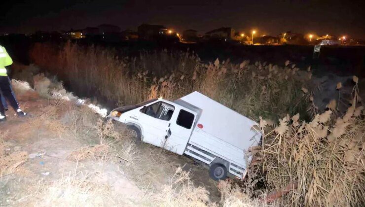 Aksaray’da Otomobilin Kamyonete Çarpması Sonucu 4 Yaralı