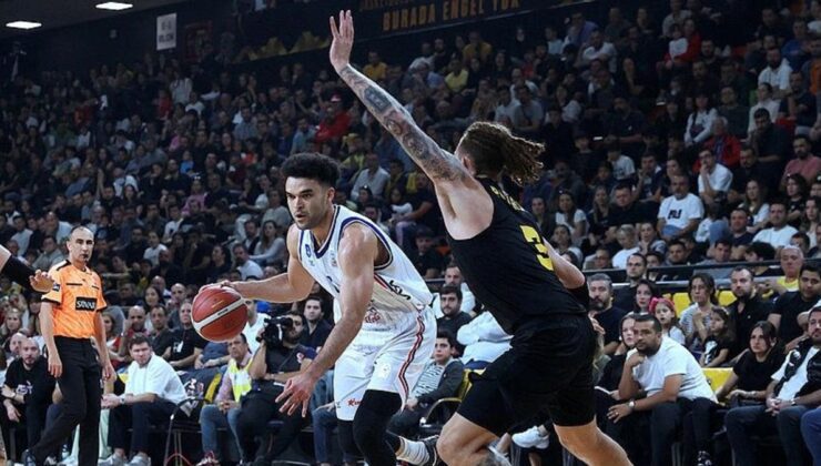 Anadolu Efes fire vermedi