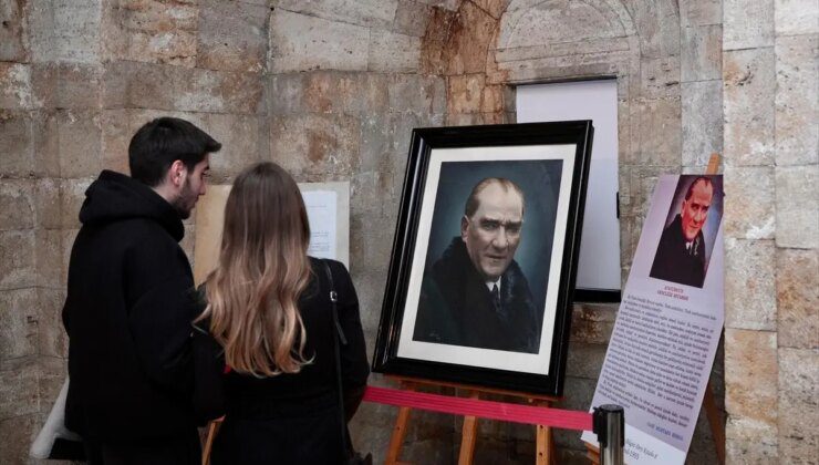 Anıtkabir’de Orijinal Atatürk Portresi Sergisi Açıldı