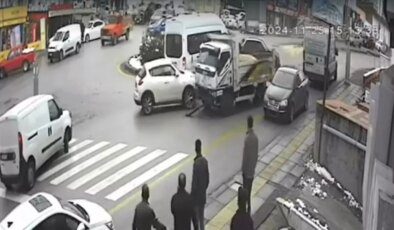 Ankara’da freni boşalan kum yüklü kamyonet 7 araca çarptı: O anlar kamerada