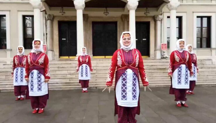 Bolu Öğretmenleri Halk Oyunları Topluluğuyla Geleneksel Kültürü Yaşatıyor