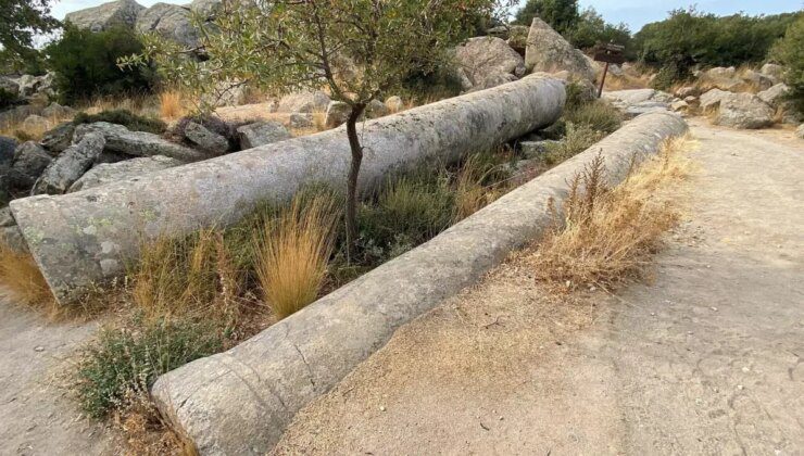 Çanakkale’de 1600 Yıllık Antik Granit Sütunlar Keşfedildi