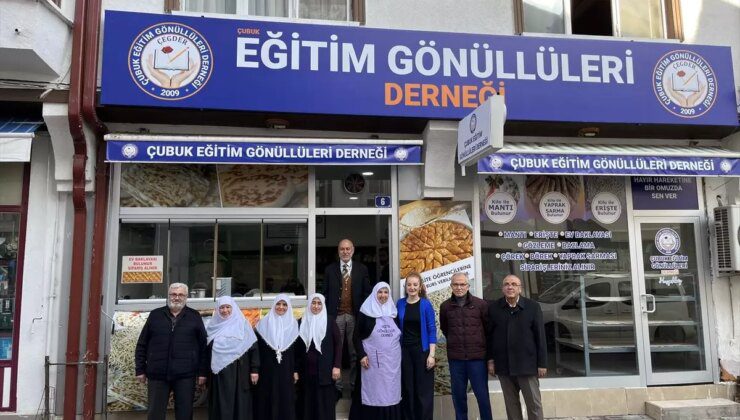 Çubuk Eğitim Gönülleri Derneği’nden Üniversite Öğrencilerine Burs İçin Kermes