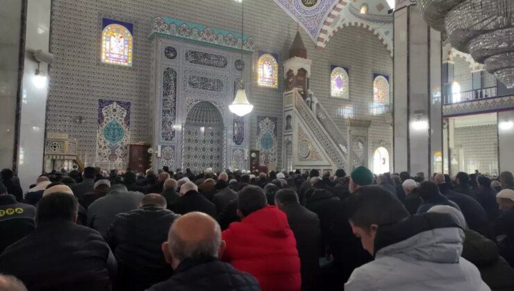 Diyanet’ten Cuma Hutbesinde Kumar Uyarısı