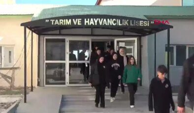 Erzurum Tarım Lisesi’nde Güzlük Ekim İmece Usulü Yapıldı