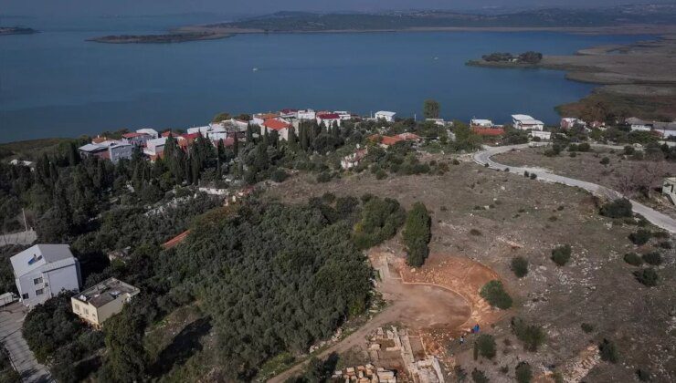 Gölyazı’daki antik tiyatroda "kişiye özel" seyirci basamağı bulundu