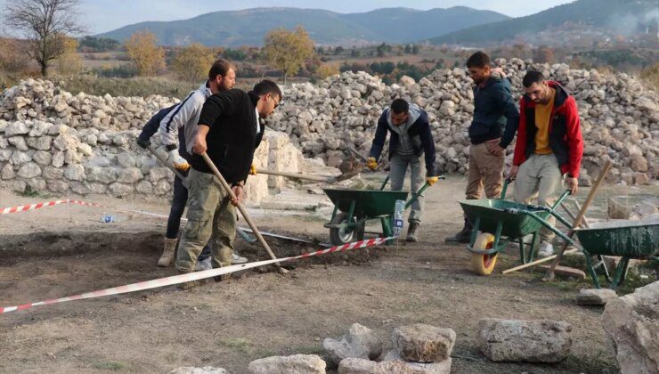 Hadrianopolis Antik Kenti’nde 1600 Yıllık Kolye Ucu Bulundu