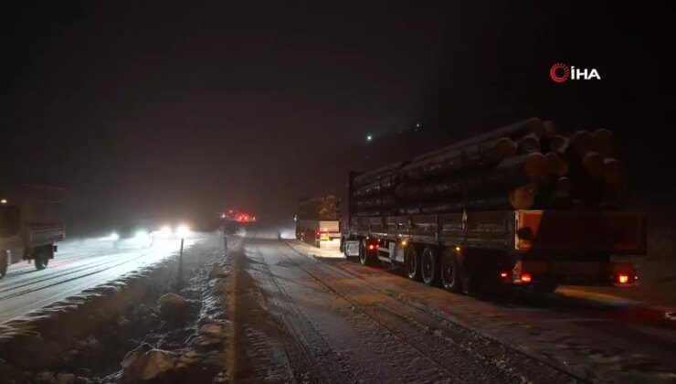 Ilgaz Dağı’nda Kar Yağışı Trafiği Kilitledi