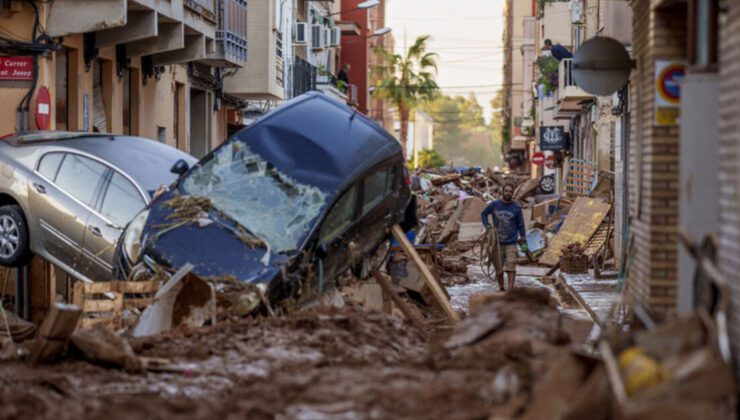 İspanya sel felaketinin ardından Valencia'ya 2,3 milyar avroluk yardım yapacak | Dış Haberler