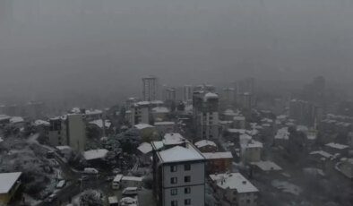 İstanbul’da Aydos’ta Kartpostallık Kar Manzarası