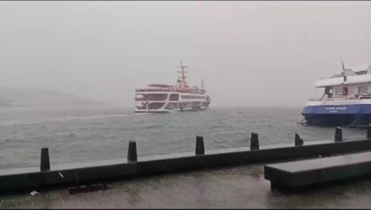 İstanbul’da Olumsuz Hava Şartları Deniz Ulaşımını Aksattı