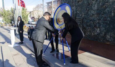 Kahramankazan’da Öğretmenler Günü kutlandı