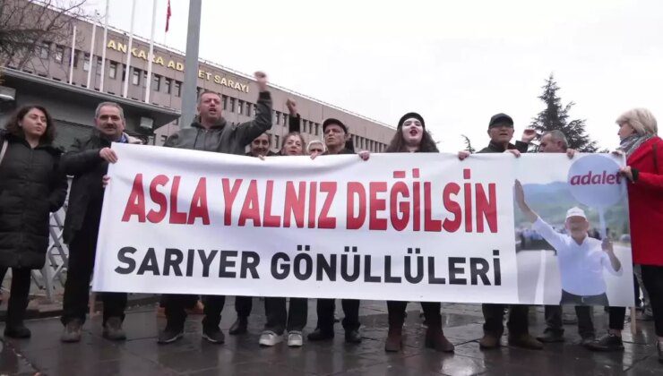 Kılıçdaroğlu’na Destek İçin Adliye Önünde Toplanıldı