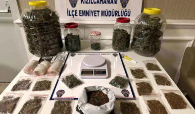 Kızılcahamam’da Uyuşturucu Operasyonu: 4 Kilogram Esrar Ele Geçirildi