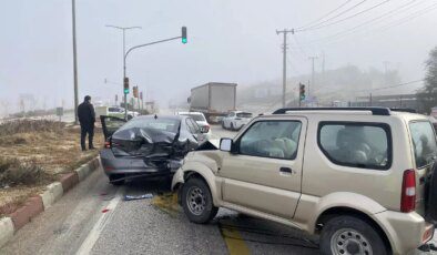 Manisa Kula’da Zincirleme Trafik Kazası: 2 Yaralı