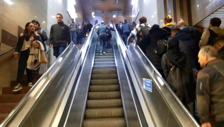 Taksim Meydanı Metro İstasyonu’nda Arızalar Vatandaşları Mağdur Ediyor