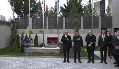 Ukrayna, Savaşın Bininci Gününde Anma Töreni Düzenledi