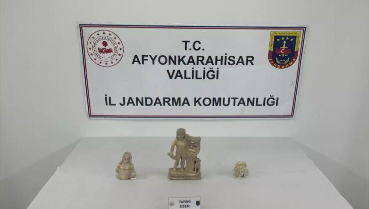 Afyonkarahisar’da Tarihi Eser Kaçakçılığı: Lir Tutan Apollon Heykeli Ele Geçirildi