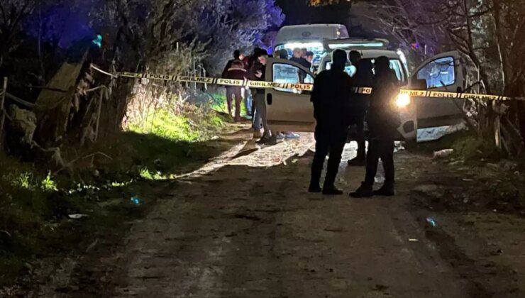 Arkadaşını bıçaklayarak öldürdükten sonra suç aletiyle teslim oldu