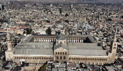 Baas rejimi ve Esed ailesi iktidarının devrilmesinin ardından Emevi Camii'nde ilk cuma namazı kılındı | Dış Haberler