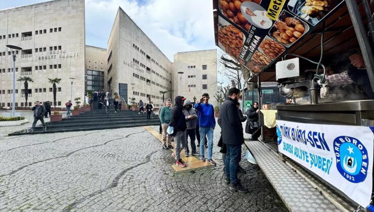 Bursa Adliyesi’nde Silahlı Saldırı Sonrası Lokma Etkinliği Düzenlendi