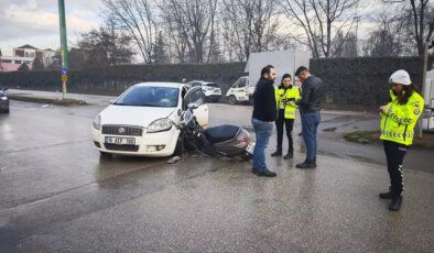 Bursa’da Otomobil ile Motosiklet Çarpıştı: 1 Yaralı